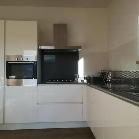 Apartment Stunning Panoramic Views From Modern Two Bedroom