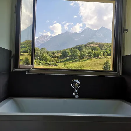 Stunning Panoramic Views From Modern Two Bedroom Apartment Aosta