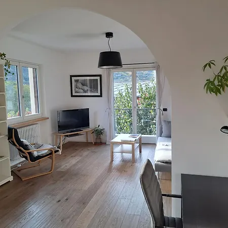 Stunning Panoramic Views From Modern Two Bedroom Apartment