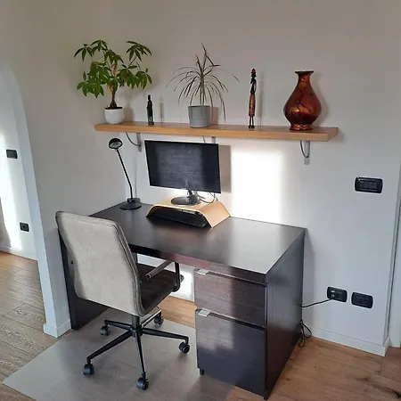 Stunning Panoramic Views From Modern Two Bedroom Apartamento Aosta